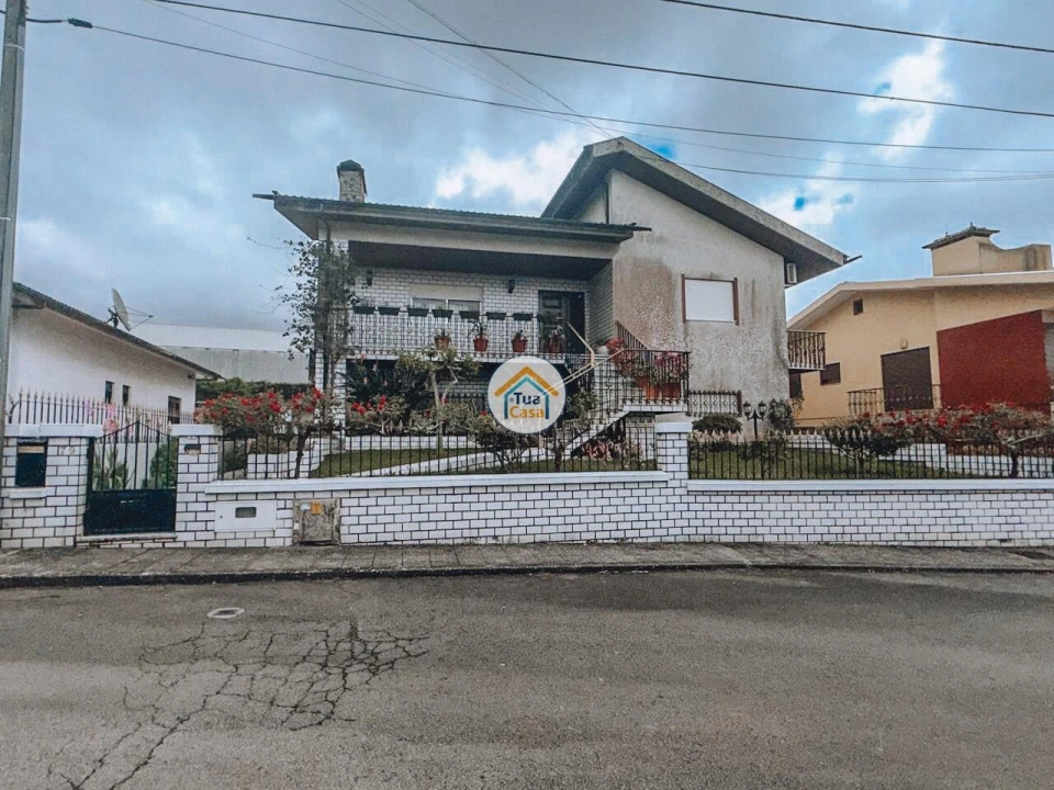 Moradia T3 para Venda em São Roque Foto 2