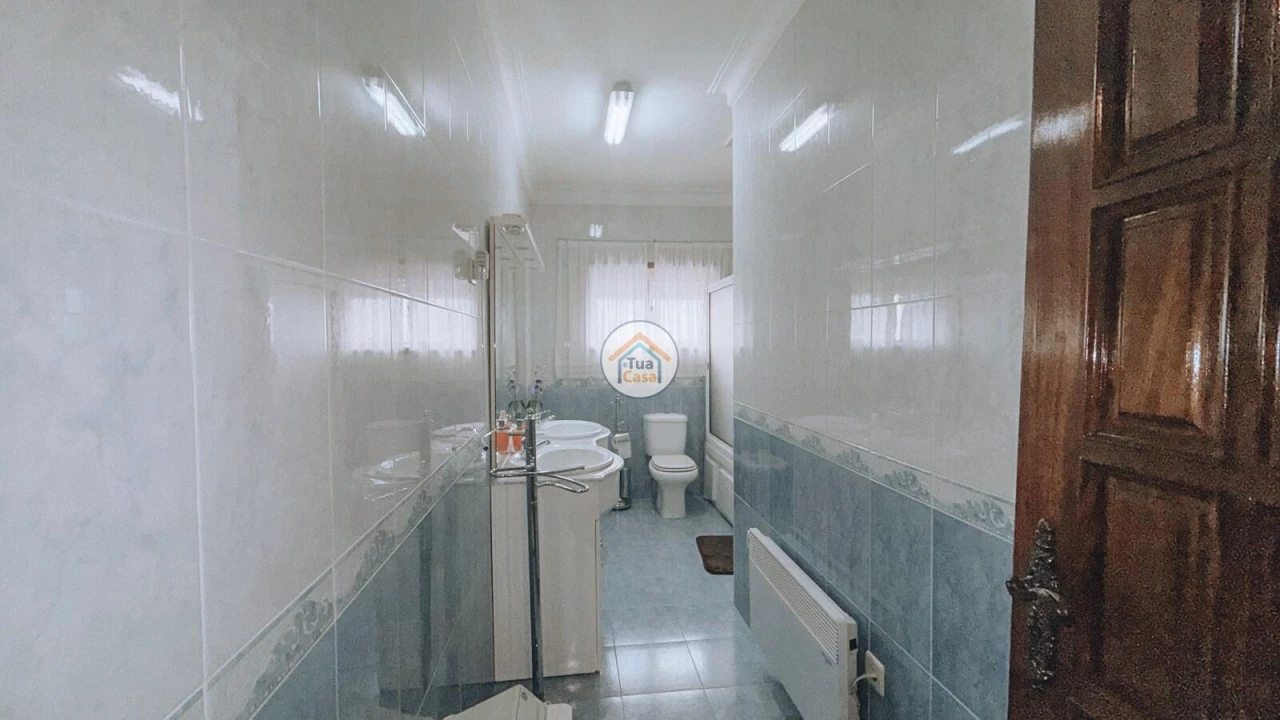 Moradia T3 para Venda em São Roque Foto 20