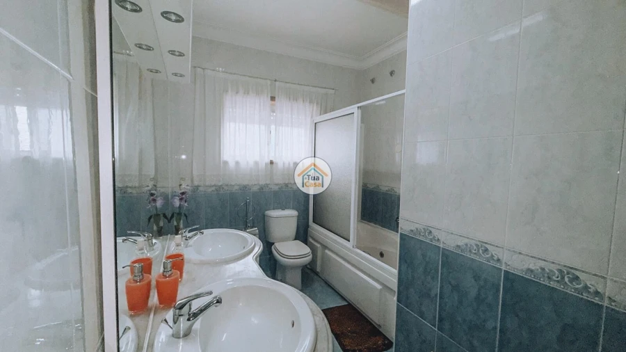 Moradia T3 para Venda em São Roque Foto 21