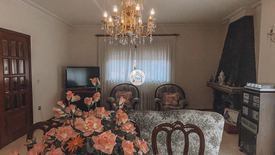 Moradia T3 para Venda em São Roque Foto 30