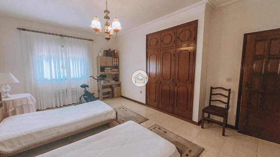 Moradia T3 para Venda em São Roque Foto 24