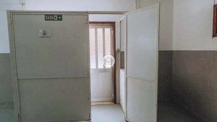 Moradia T3 para Venda em São Roque Foto 37