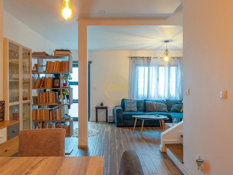 Moradia T2 para Venda em Ponta Delgada (São José) Foto 4