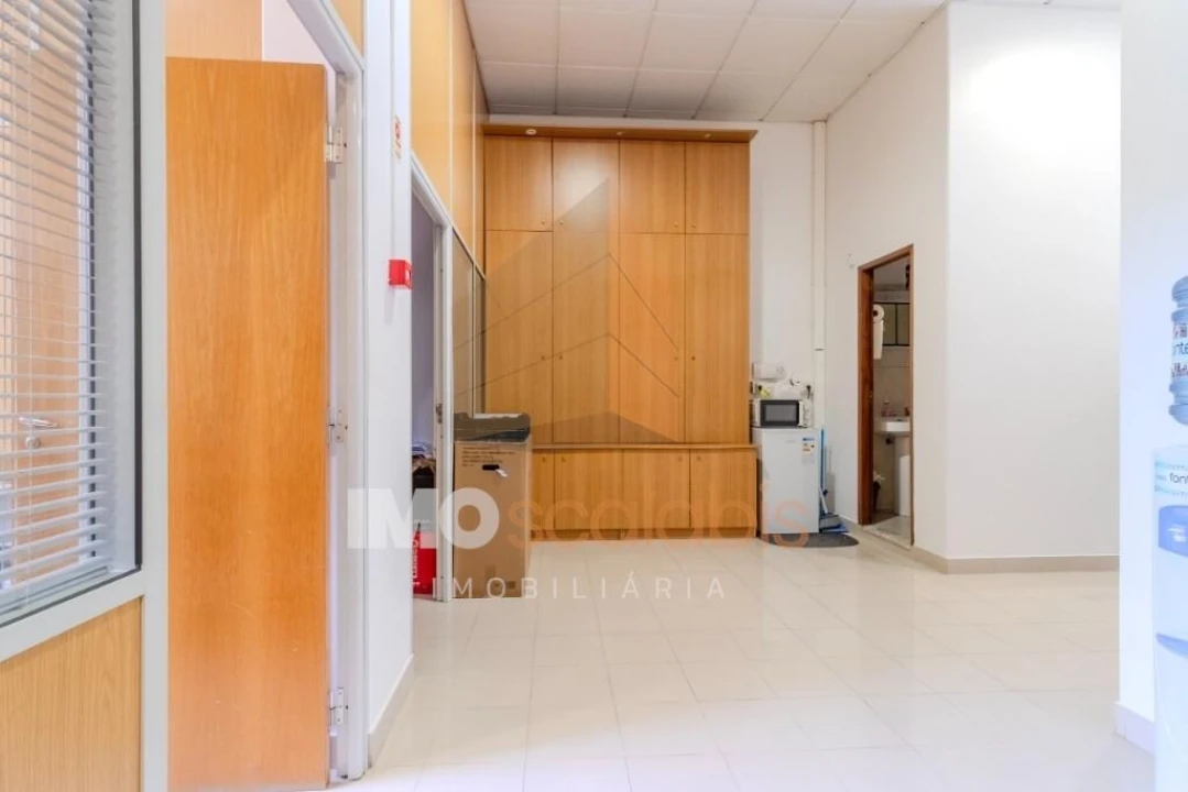 Loja para Venda em Romeira e Várzea Foto 20