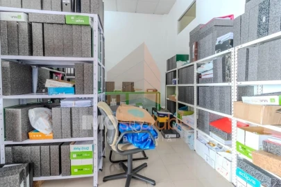 Loja para Venda em Romeira e Várzea