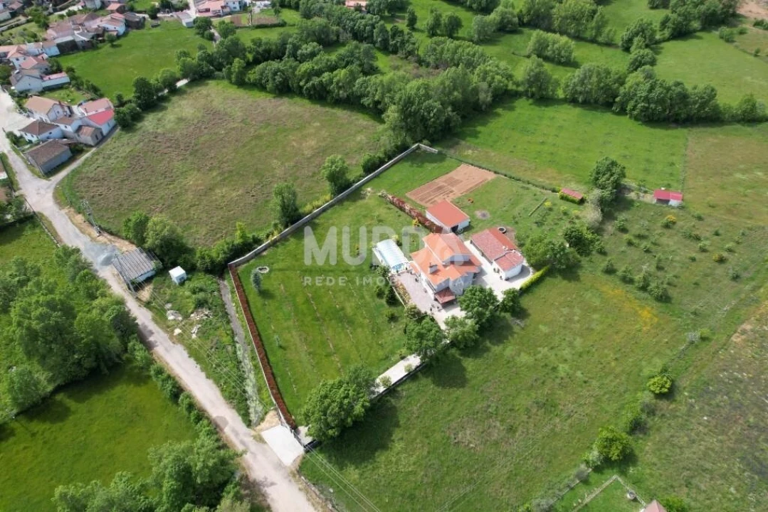 Moradia T4 para Venda em Salsas Foto 4