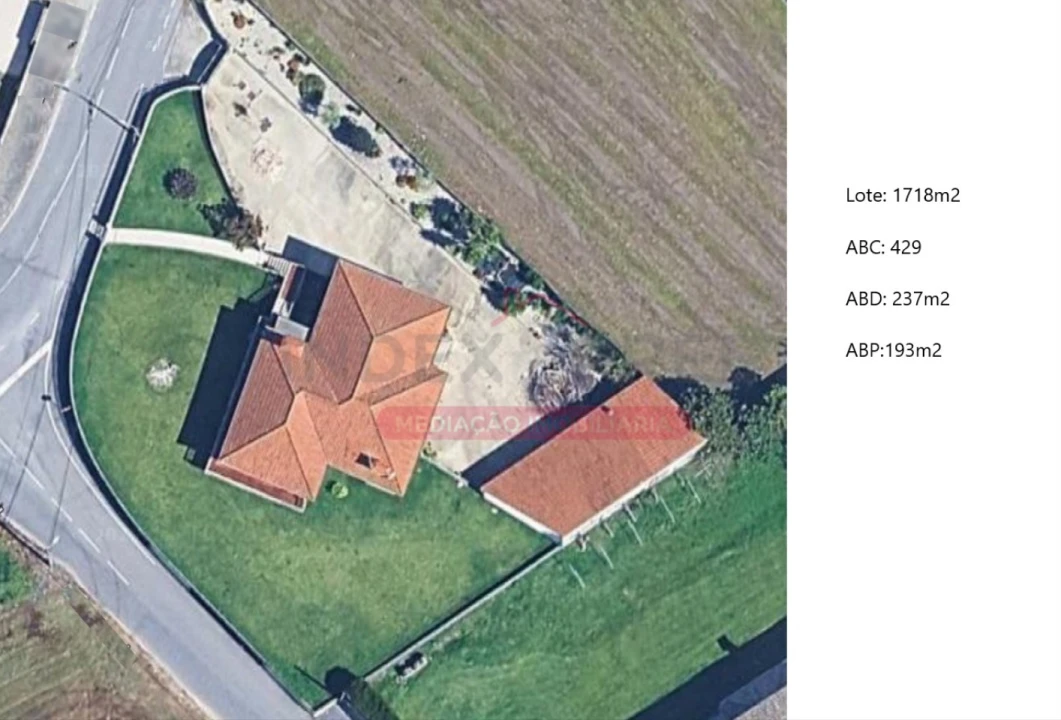 Moradia T3 para Venda em Santa Joana Foto 13