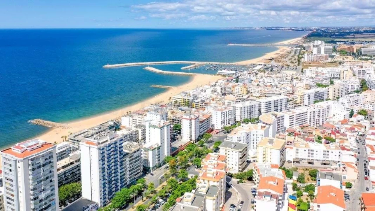 Apartamento T2 para Venda em Quarteira Foto 20