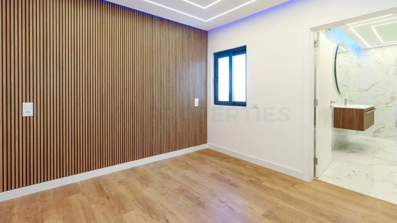 Apartamento T2 para Venda em Quarteira Foto 6