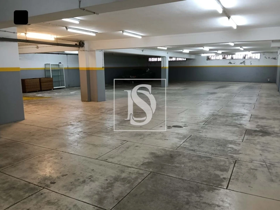 Armazém para Venda em Santa Marinha Foto 3