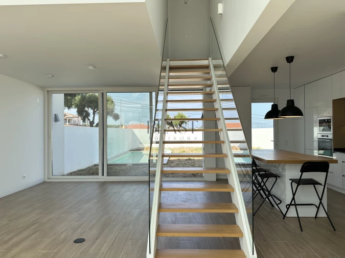 Moradia T3 para Venda em Sesimbra (Castelo) Foto 10