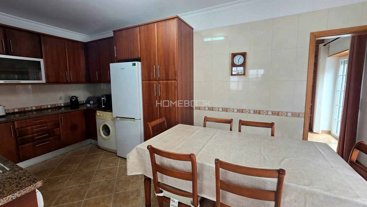 Moradia T2 para Arrendamento em Colares Foto 3