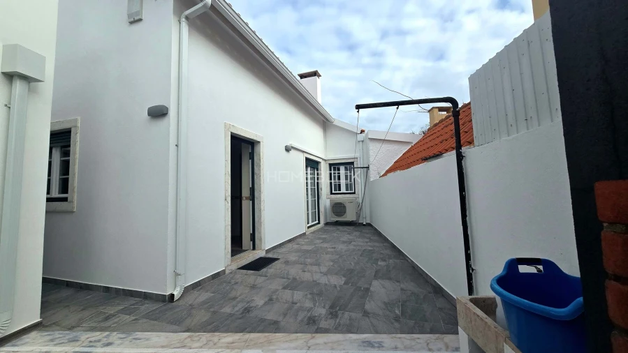 Moradia T2 para Arrendamento em Colares Foto 2