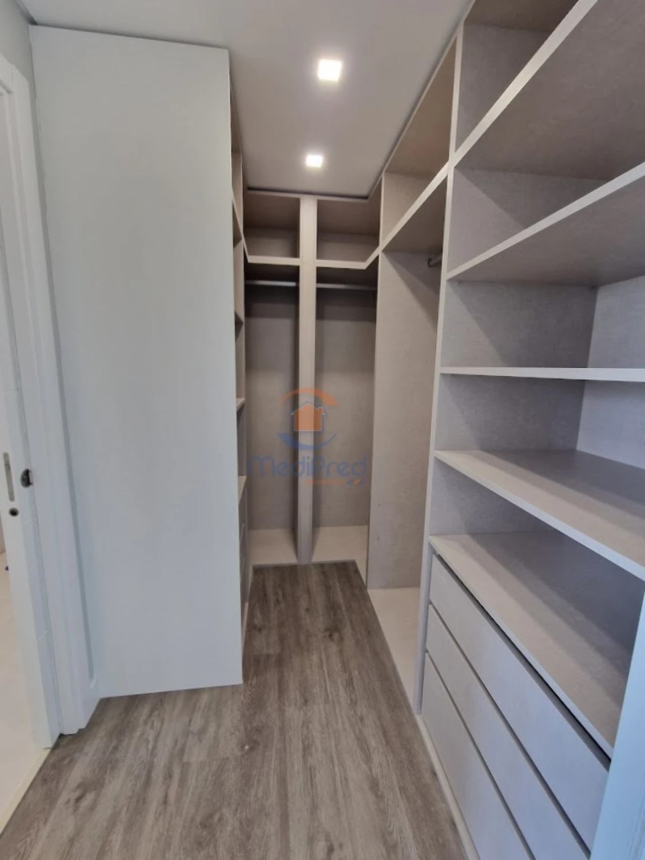 Apartamento T2 para Venda em Ramada e Caneças Foto 10