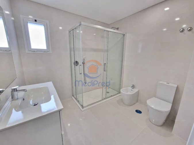 Apartamento T2 para Venda em Ramada e Caneças Foto 11