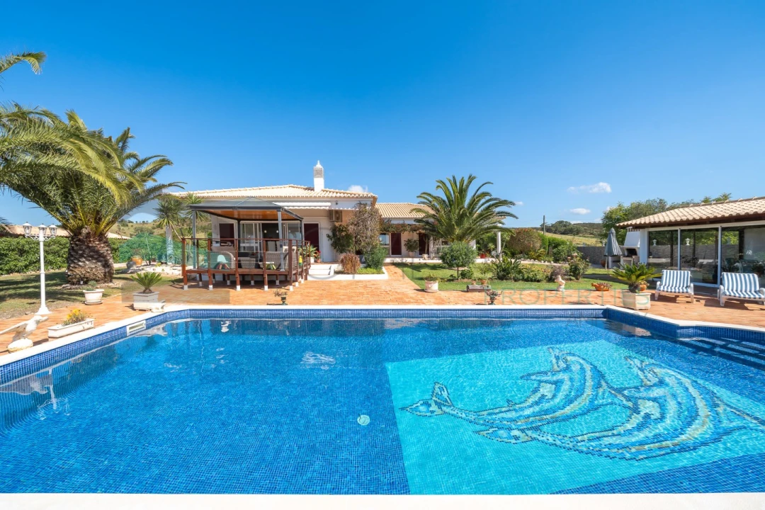 Moradia T4 para Venda em Bensafrim e Barão de São João Foto 7