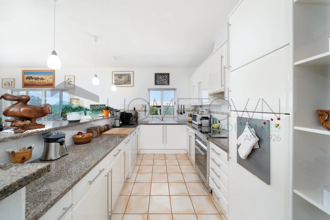 Moradia T4 para Venda em Bensafrim e Barão de São João Foto 12