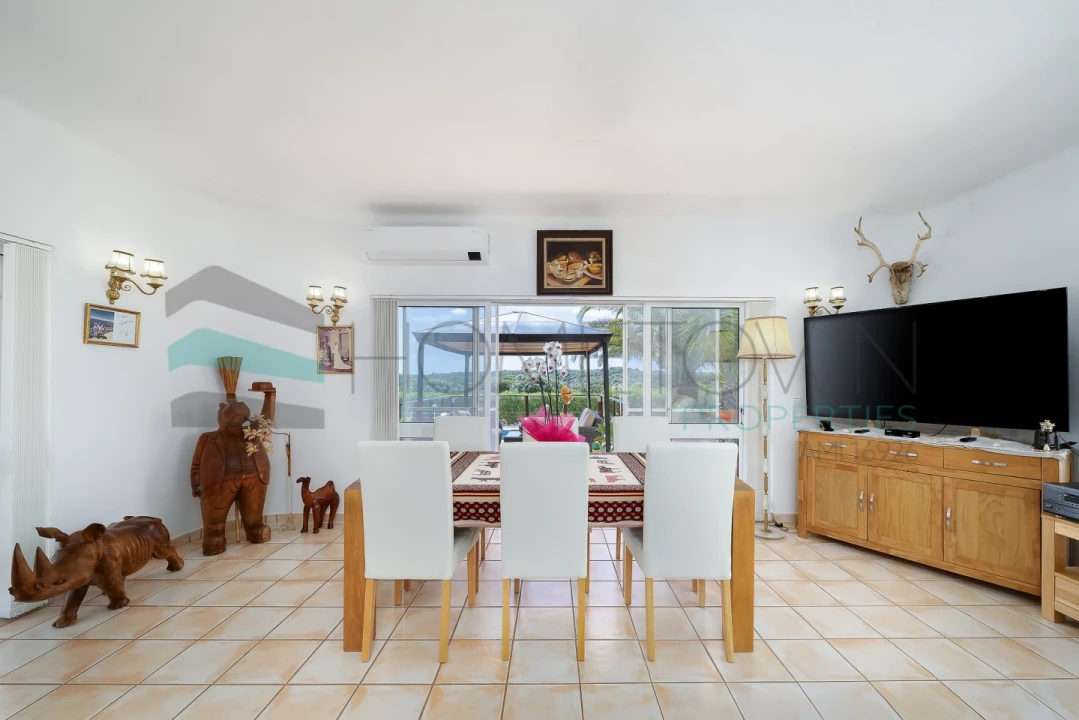 Moradia T4 para Venda em Bensafrim e Barão de São João Foto 13