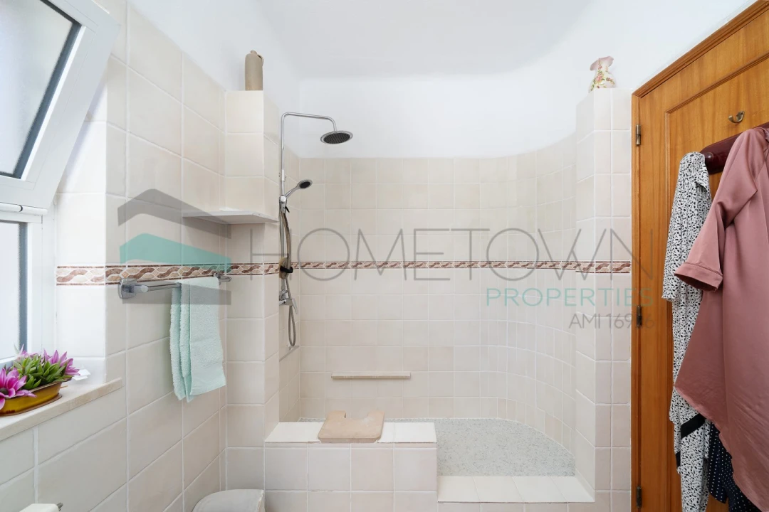 Moradia T4 para Venda em Bensafrim e Barão de São João Foto 31