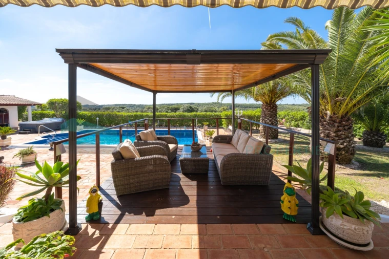 Moradia T4 para Venda em Bensafrim e Barão de São João Foto 5