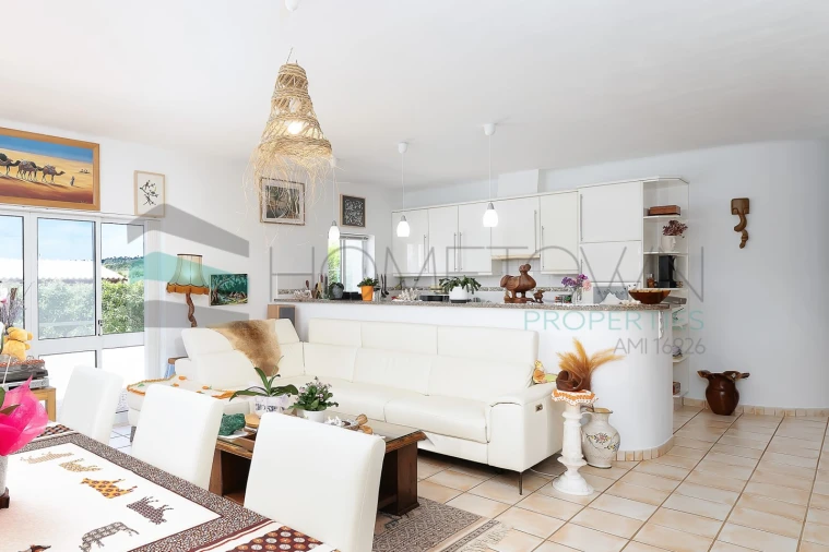 Moradia T4 para Venda em Bensafrim e Barão de São João Foto 10