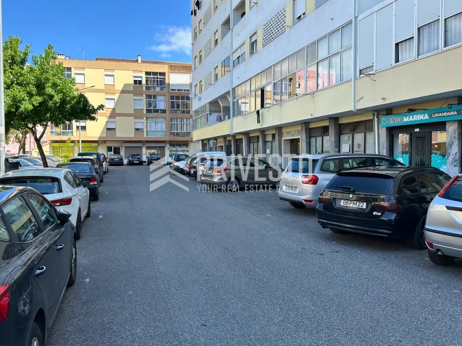 Prédio para Venda em Agualva e Mira-Sintra Foto 31