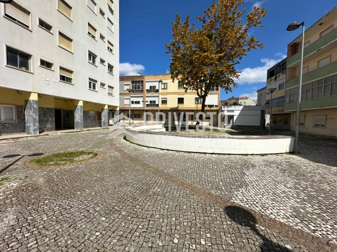 Prédio para Venda em Agualva e Mira-Sintra Foto 24