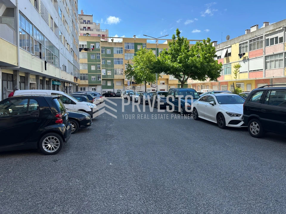 Prédio para Venda em Agualva e Mira-Sintra Foto 29