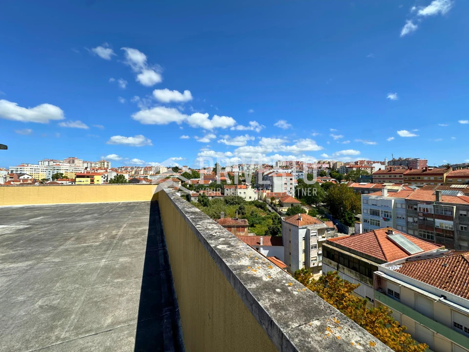 Prédio para Venda em Agualva e Mira-Sintra Foto 18