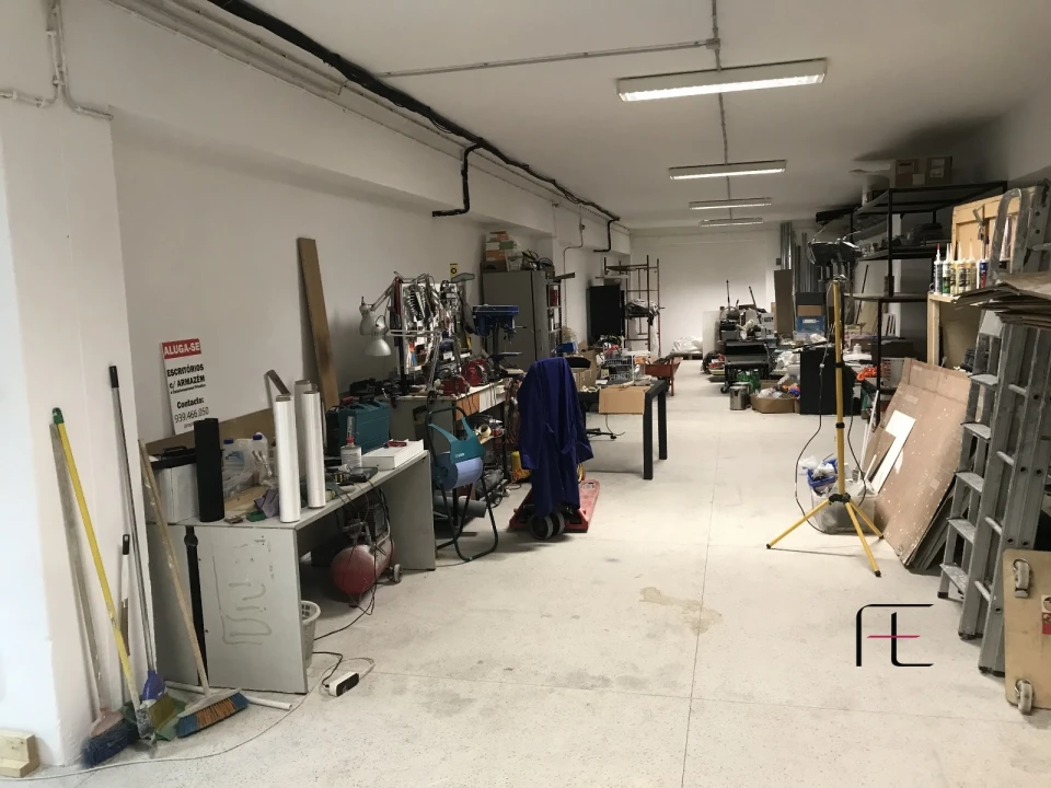 Armazém para Arrendamento em Mafamude e Vilar do Paraíso Foto 23