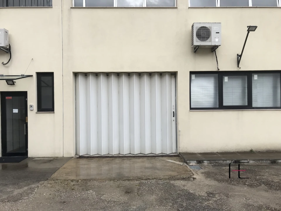 Armazém para Arrendamento em Mafamude e Vilar do Paraíso Foto 33