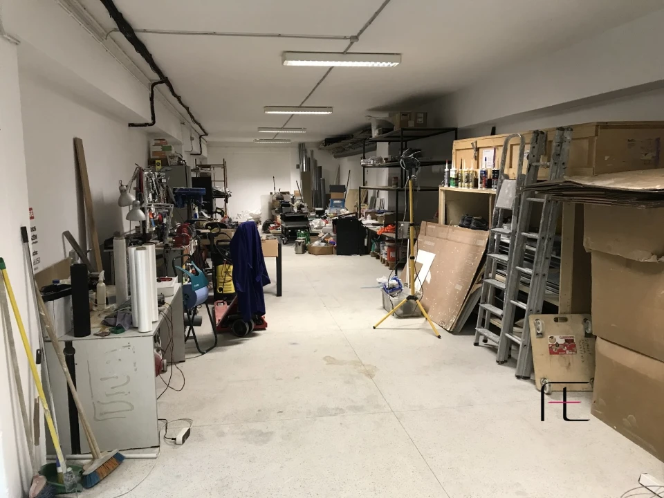 Armazém para Arrendamento em Mafamude e Vilar do Paraíso Foto 15