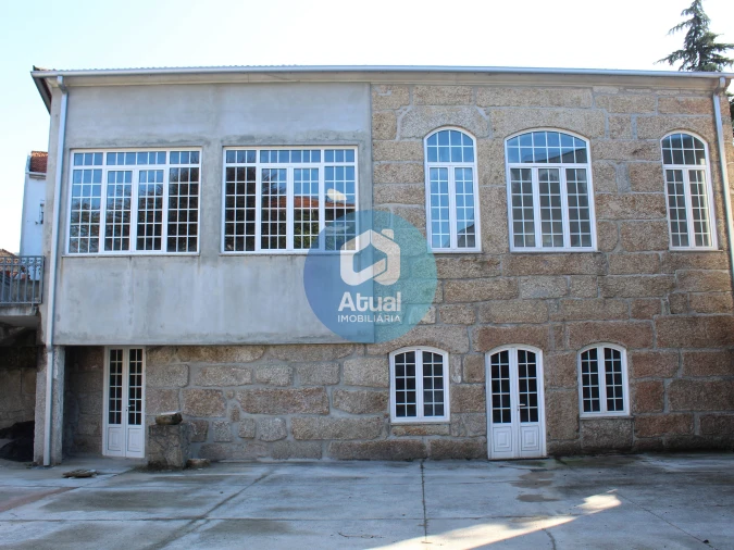 Loja para Arrendamento em Caldas de Vizela (São Miguel e São João)