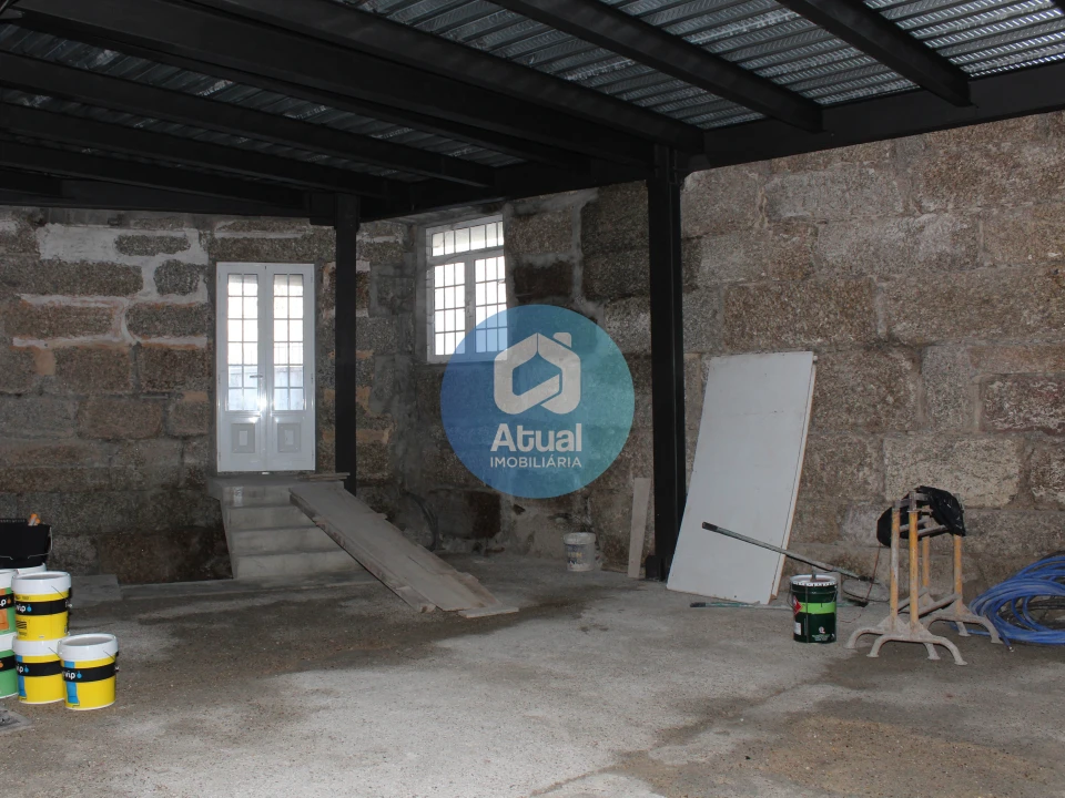 Loja para Arrendamento em Caldas de Vizela (São Miguel e São João) Foto 7