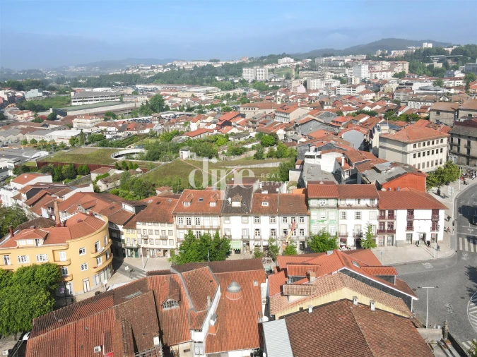 Prédio para Venda em Oliveira, São Paio e São Sebastião Foto 12