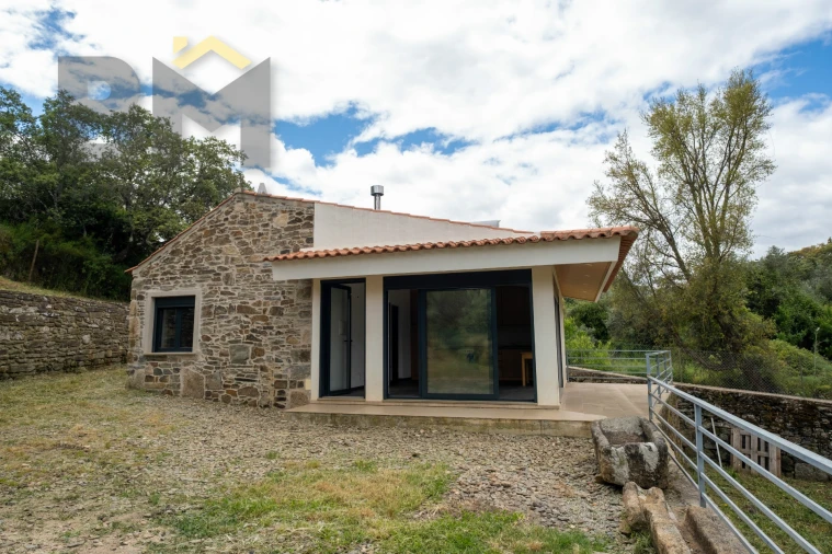 Moradia T2 para Venda em Proença-A-Velha Foto 1