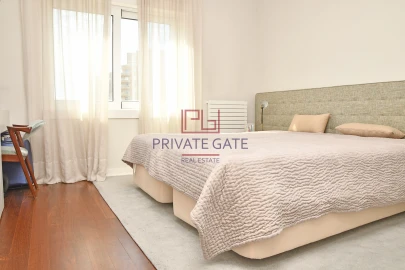 Apartamento T3 para Venda em Aldoar, Foz do Douro e Nevogilde