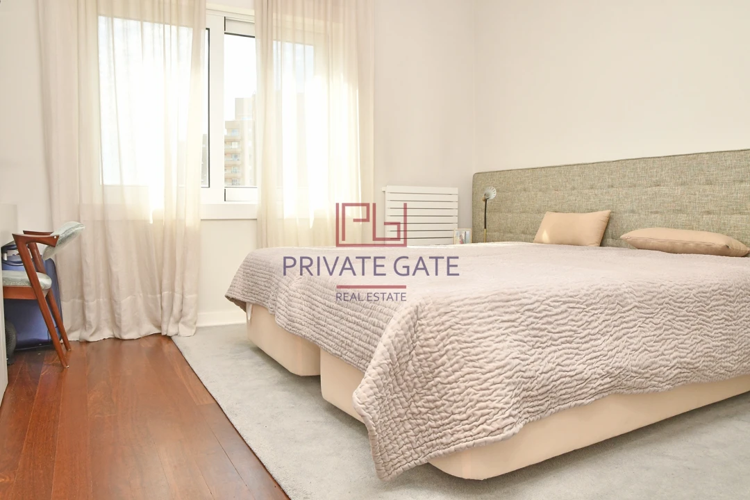 Apartamento T3 para Venda em Aldoar, Foz do Douro e Nevogilde Foto 9