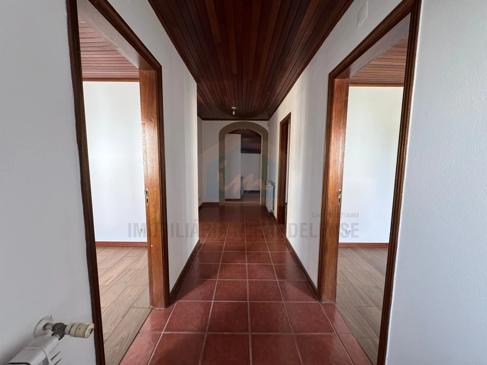 Moradia T4 para Venda em Mirandela Foto 6