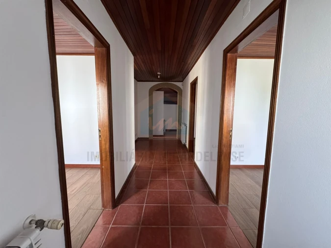 Moradia T4 para Venda em Mirandela Foto 6