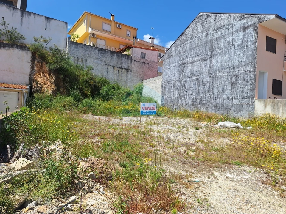 Terreno para Venda em Mirandela Foto 1