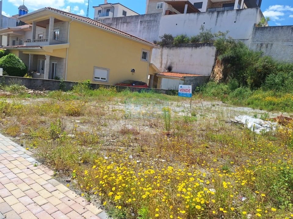 Terreno para Venda em Mirandela Foto 2