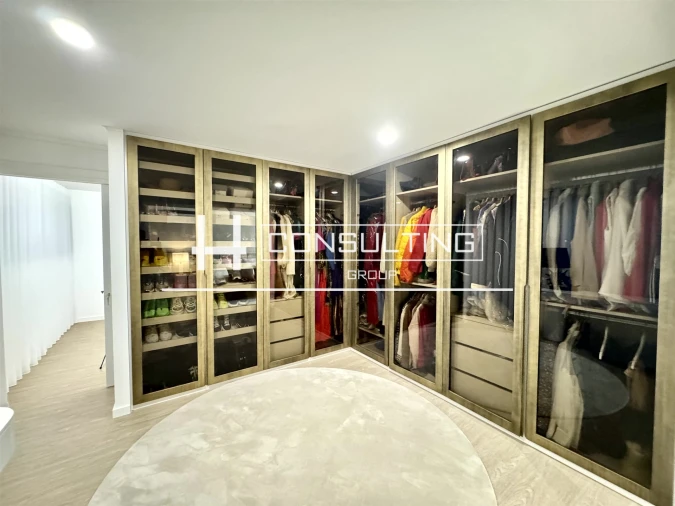 Moradia T4 para Venda em Porto Salvo Foto 60