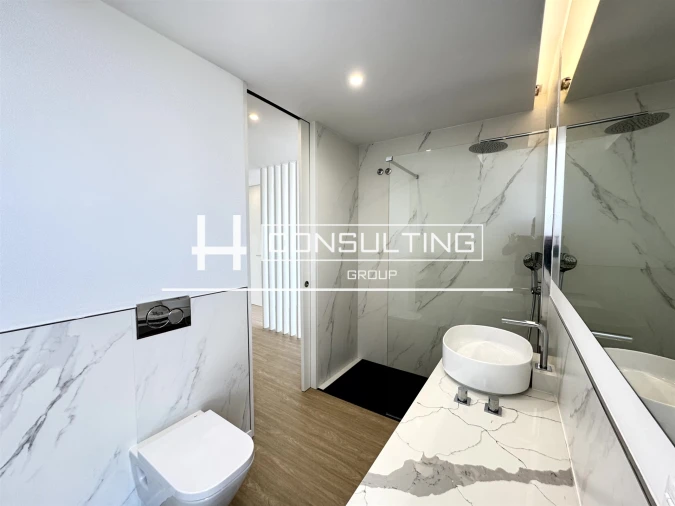 Moradia T4 para Venda em Porto Salvo Foto 42