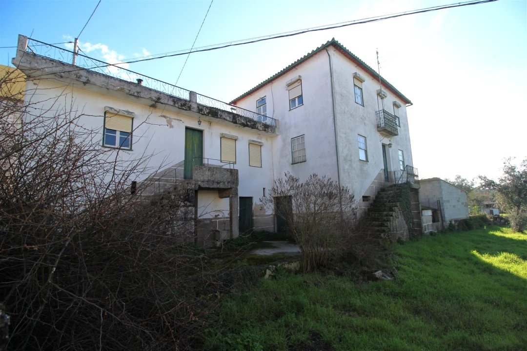 Moradia T4 para Venda em Vila Nova de Tazem Foto 22