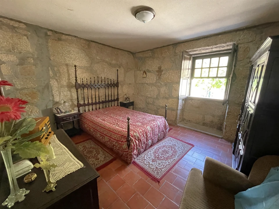 Moradia T5 para Venda em Rio Torto e Lagarinhos Foto 9