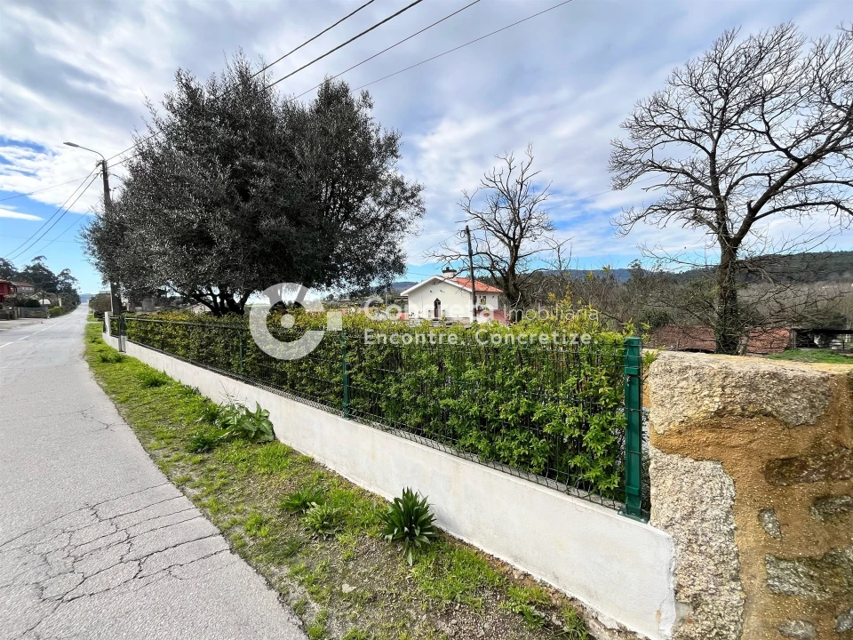 Moradia T1 para Venda em Cossourado Foto 18