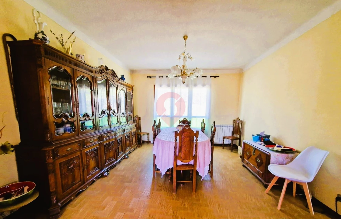 Moradia T5 para Venda em Podame Foto 4