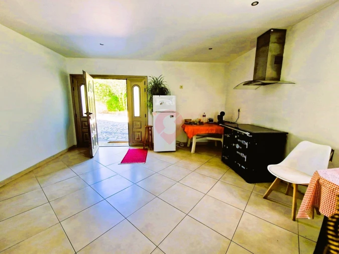 Moradia T5 para Venda em Podame Foto 8