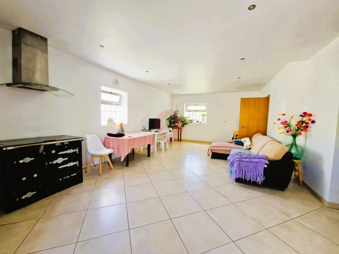 Moradia T5 para Venda em Podame Foto 6